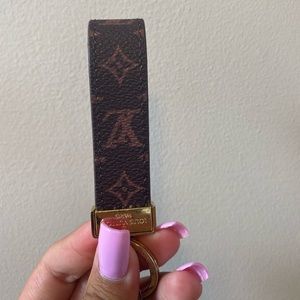 louis vuitton key chain
